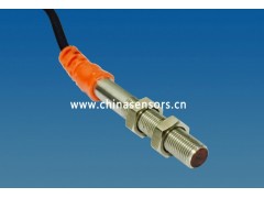 M5小柱形對(duì)射傳感器，內(nèi)置放大器，