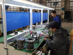 舊貌換新顏 燈光亮車間 開封儀表傳感器工作臺(tái)升級(jí)改造