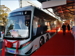 上海電氣集團助力首列數(shù)軌列車上海臨港開跑