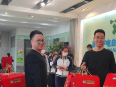 新年福利丨有一種年味叫公司發(fā)年貨啦！