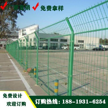 ?？诰G色園林護(hù)欄網(wǎng) 三亞高速公路防