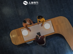 上海電氣風電研制成功首套通用大兆瓦盤車工裝現(xiàn)場測試工作