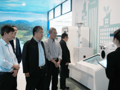 國務(wù)院參事、科技部副秘書長賀德方一行蒞臨聚光科技考察調(diào)研